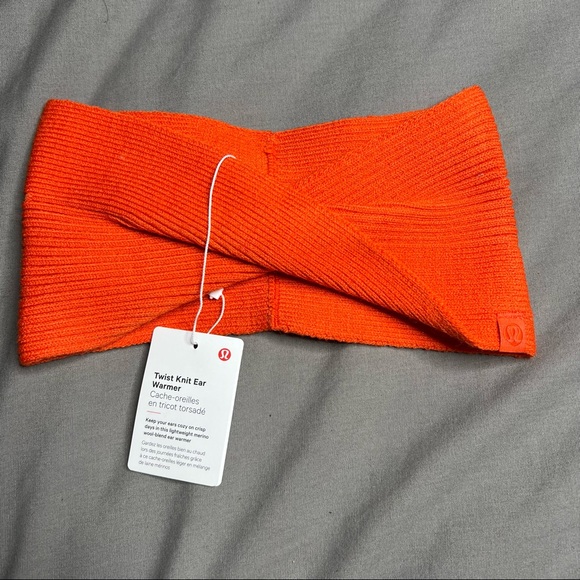 NWT Lululemon Twist Knit Ear Warmer Autumn Red (One Size) - Picture 1 of 12